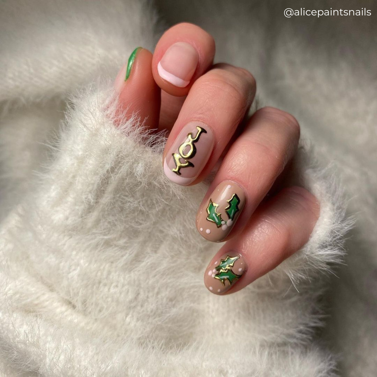 Gold 3D JOY Lettering Short Ovals Gold 3D JOY Lettering Short Ovals — Christmas Nail Art 2026