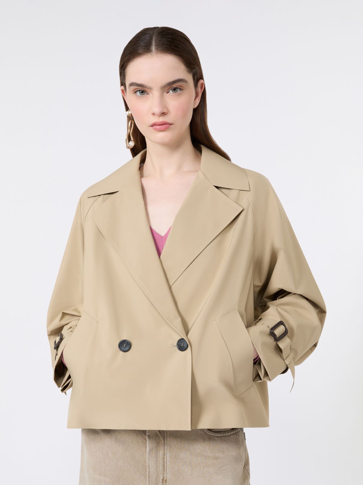 Cropped Beige Trench with Oversized Collar Detail — Spring Outfits 2027 with Trench Coat