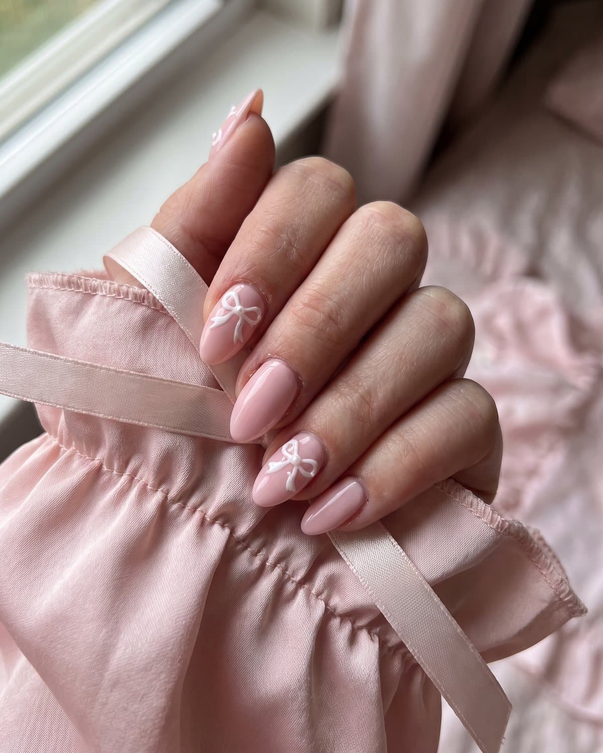 Soft Pink White Bow Art Soft Pink White Bow Art — Small Bow Nails 2027