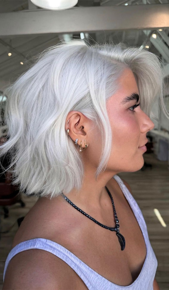 Sharp Platinum Blonde Wavy Bob — Wavy Bob 2027