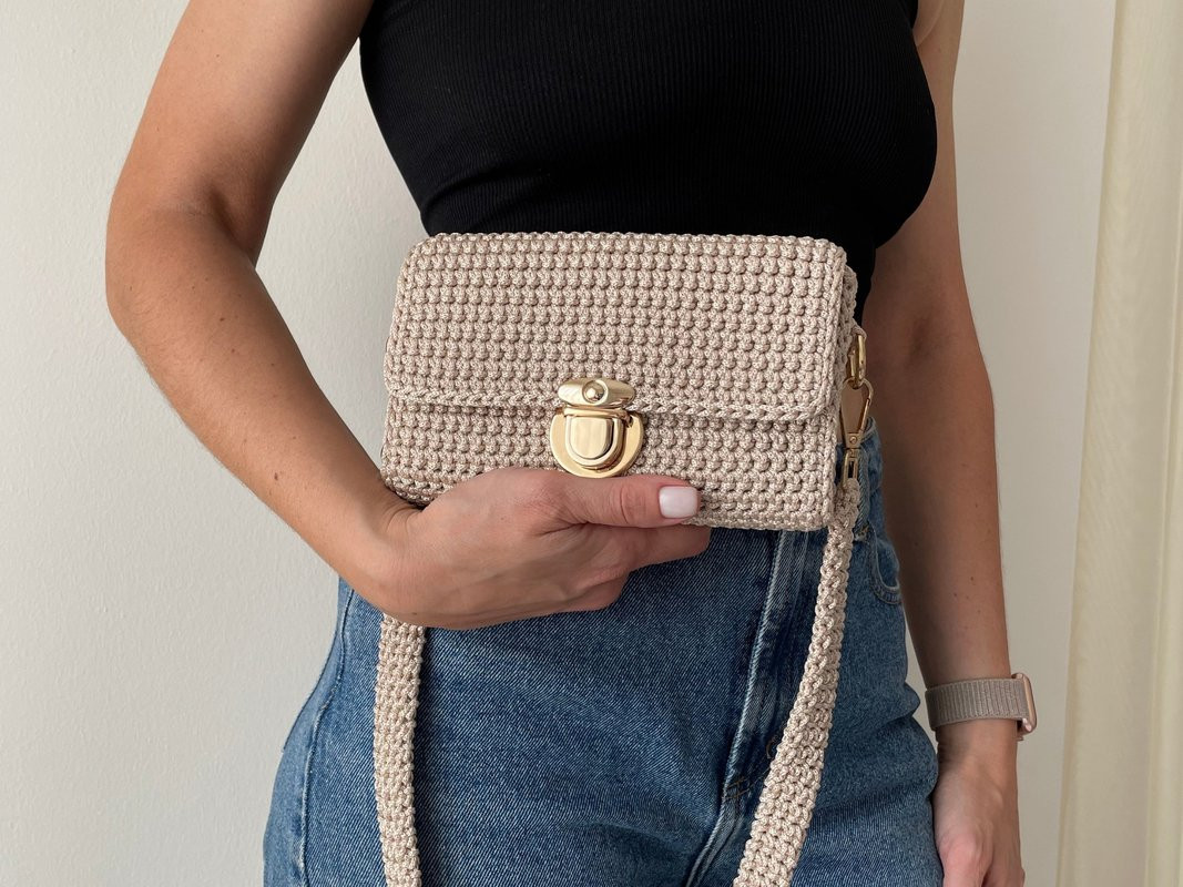 Casual Black Tank Top, Denim Jeans, and Crochet Baguette Bag Casual Black Tank Top, Denim Jeans, and Crochet Baguette Bag — Baguette Bag Aesthetic 2027