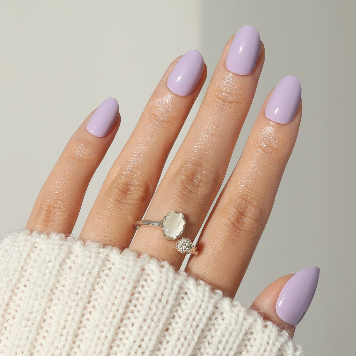 Solid Pastel Purple Medium Almond Nails Solid Pastel Purple Medium Almond Nails — Pastel Purple Nails 2027