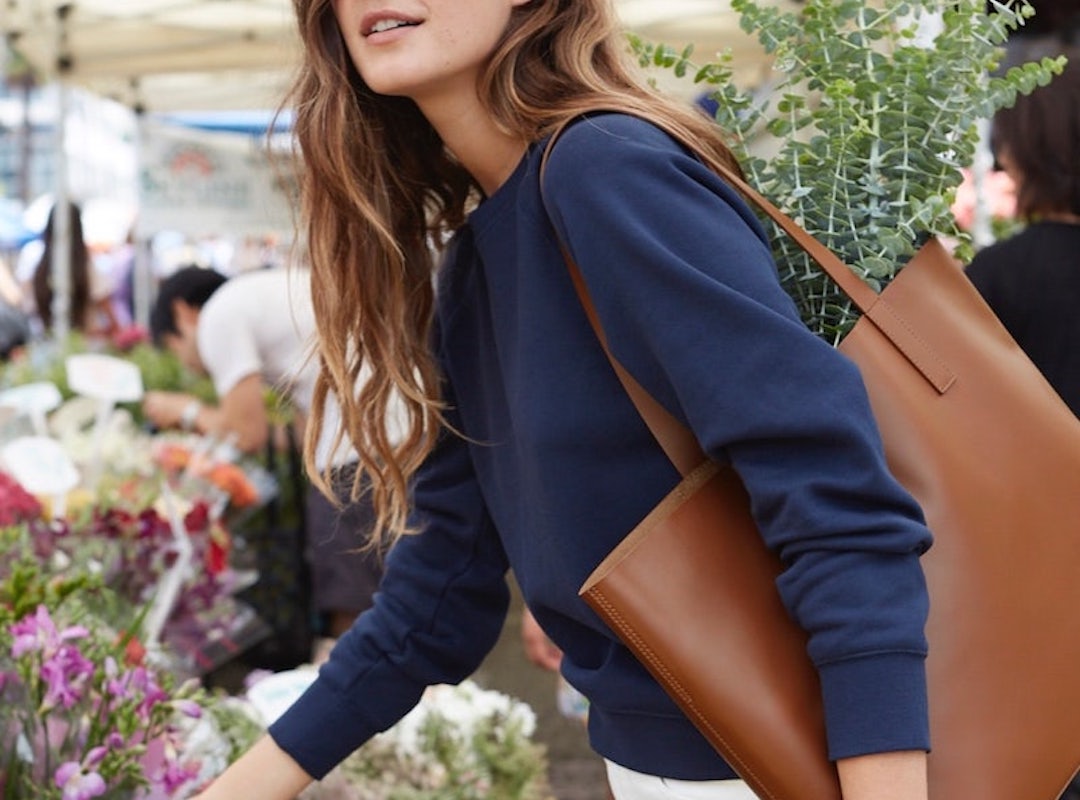 Navy Sweatshirt and White Pants with a Statement Tote for Errands Navy Sweatshirt and White Pants with a Statement Tote for Errands — Errands Outfits 2027