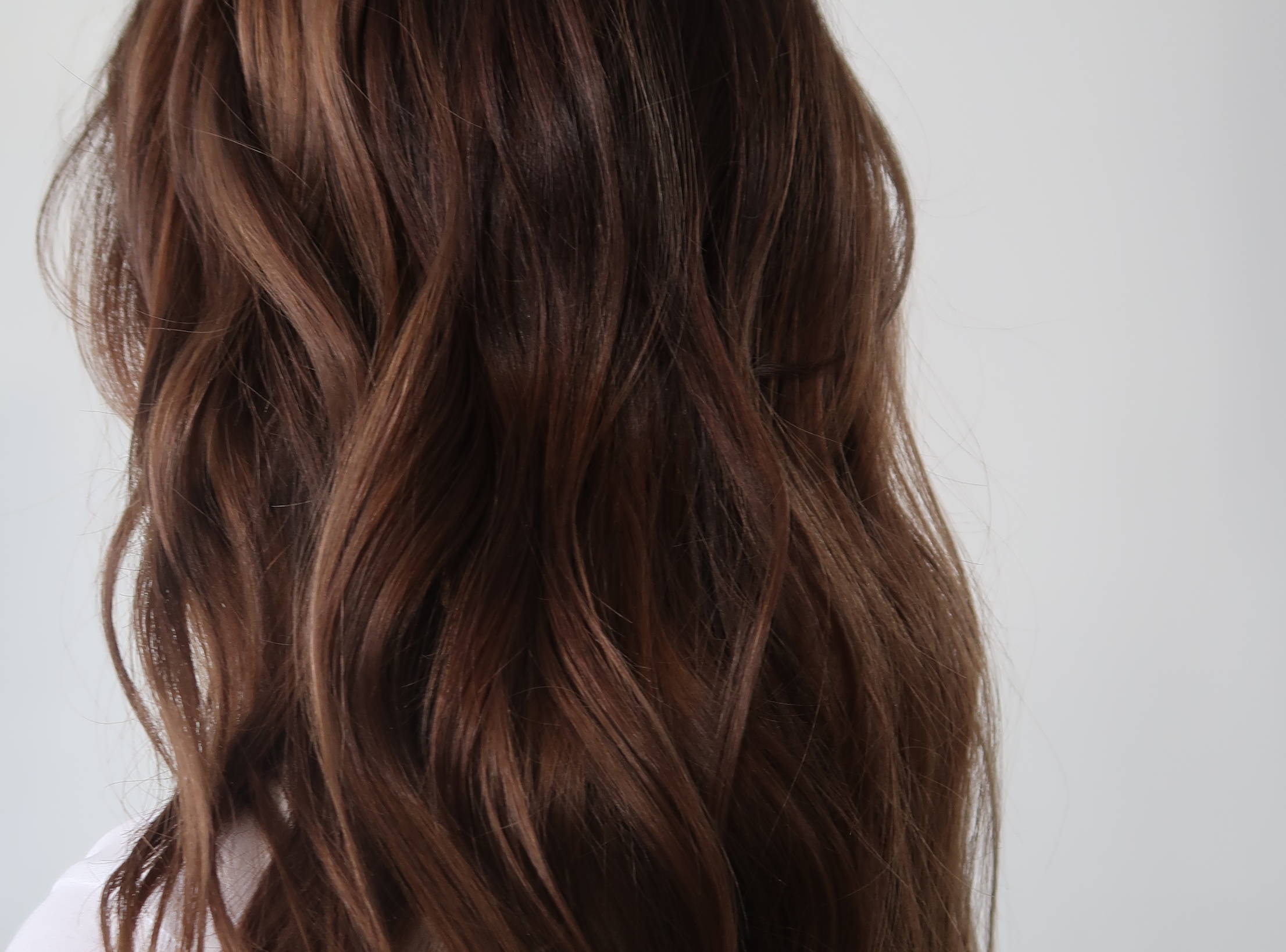 Collarbone Effortless Waves With Curtain Bangs Collarbone Effortless Waves With Curtain Bangs — Overnight Hairstyles 2027