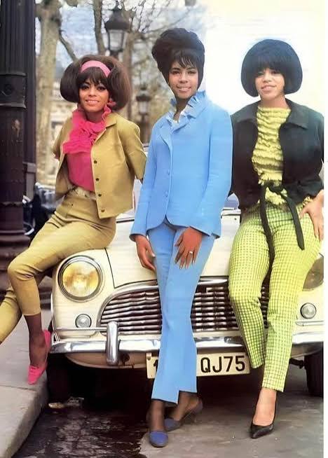 Bold Color Blocking in Mod Ensembles — Mod Outfits 2027