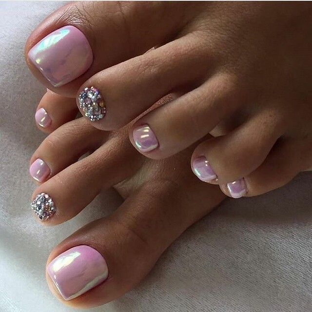 Shimmer Glossy Visual Idea — Winter Pedicure Colors 2027