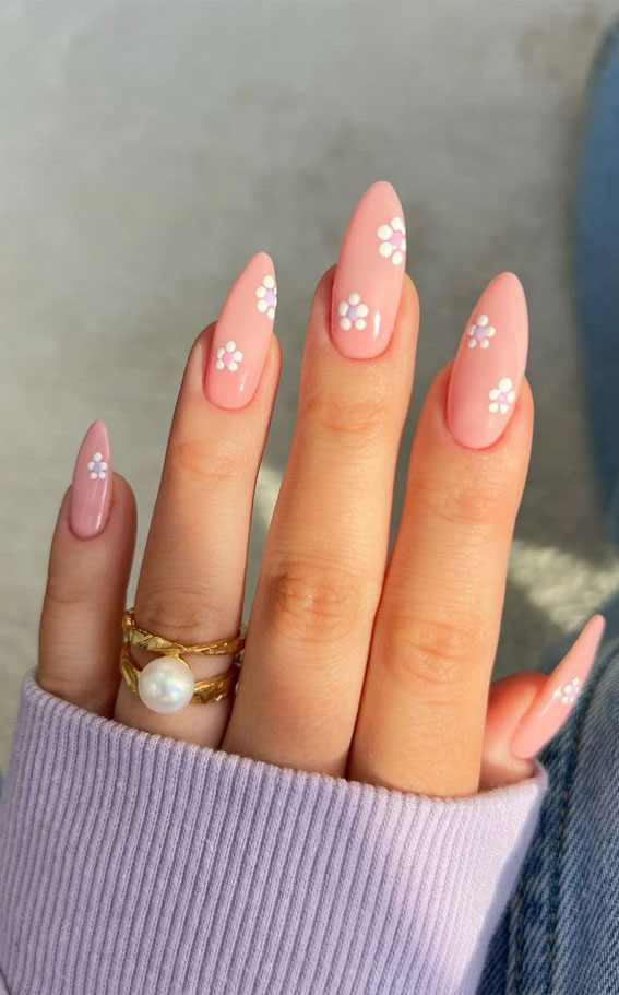 Long Stiletto Yellow Tips Daisies Long Stiletto Yellow Tips Daisies — Daisy Flower Nails 2027