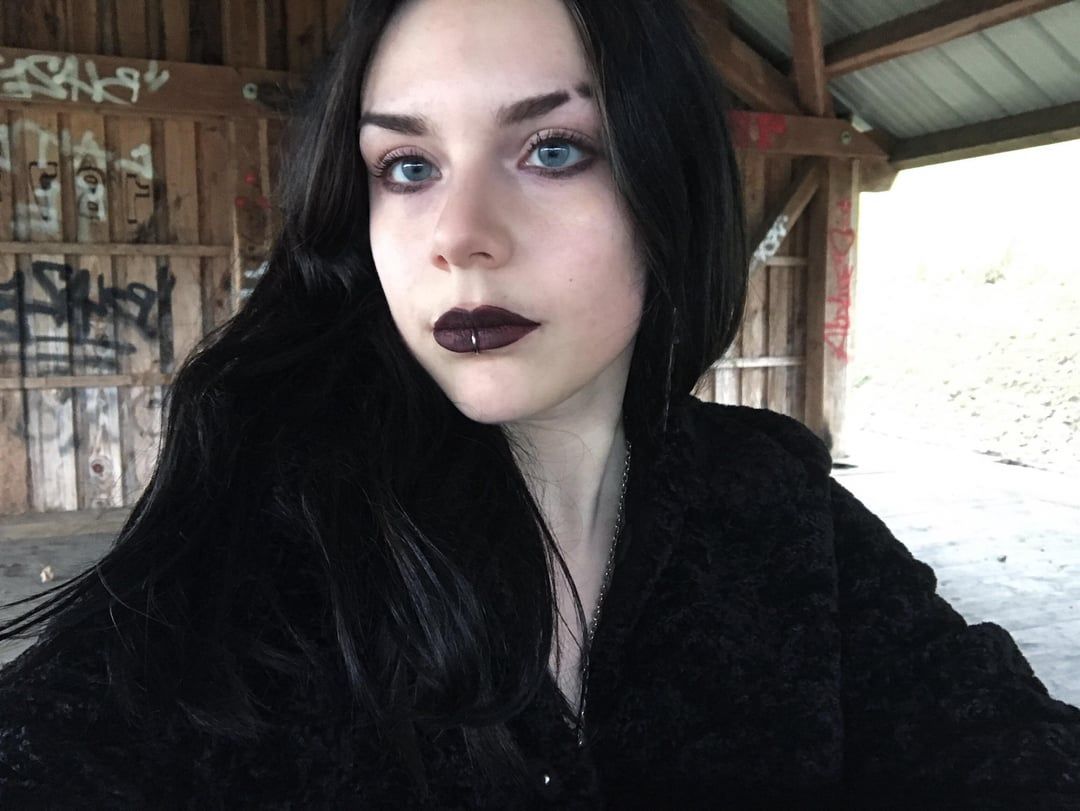 Thick Black Lob With Wispy Bangs Thick Black Lob With Wispy Bangs — Goth Hair Color 2027