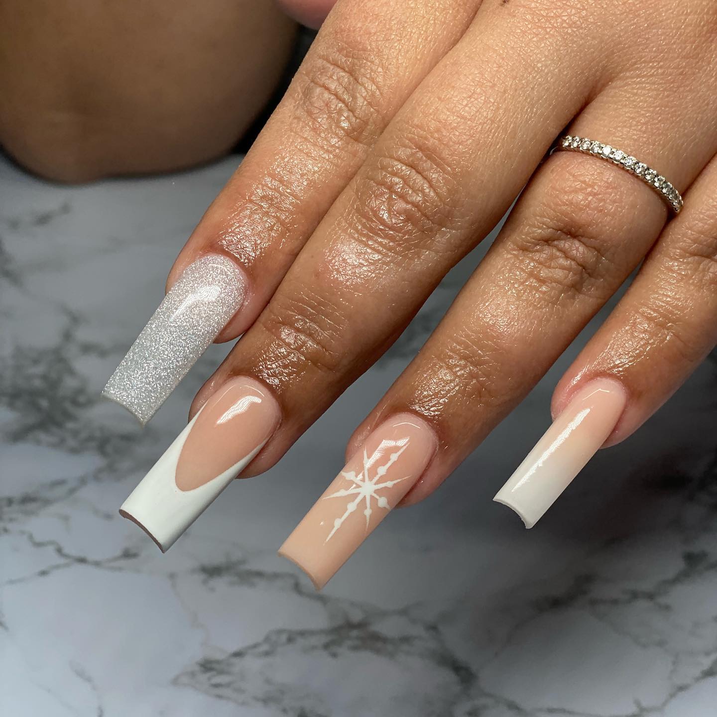 Clean Visual Idea — White Christmas Nails 2026