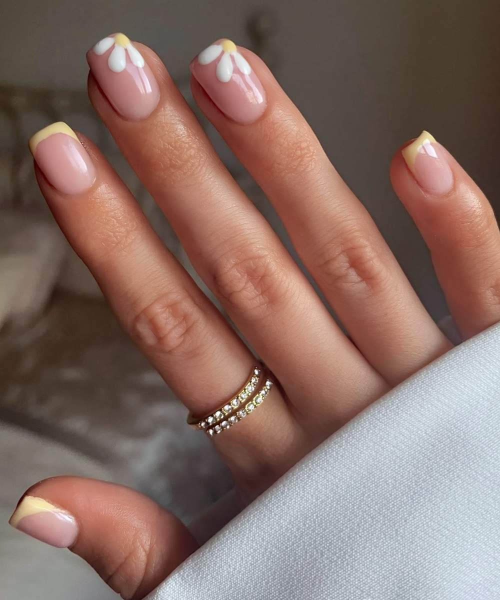Yellow French Tips with Daisy Art Yellow French Tips with Daisy Art — French Tip Nails 2027 for Short Fingers