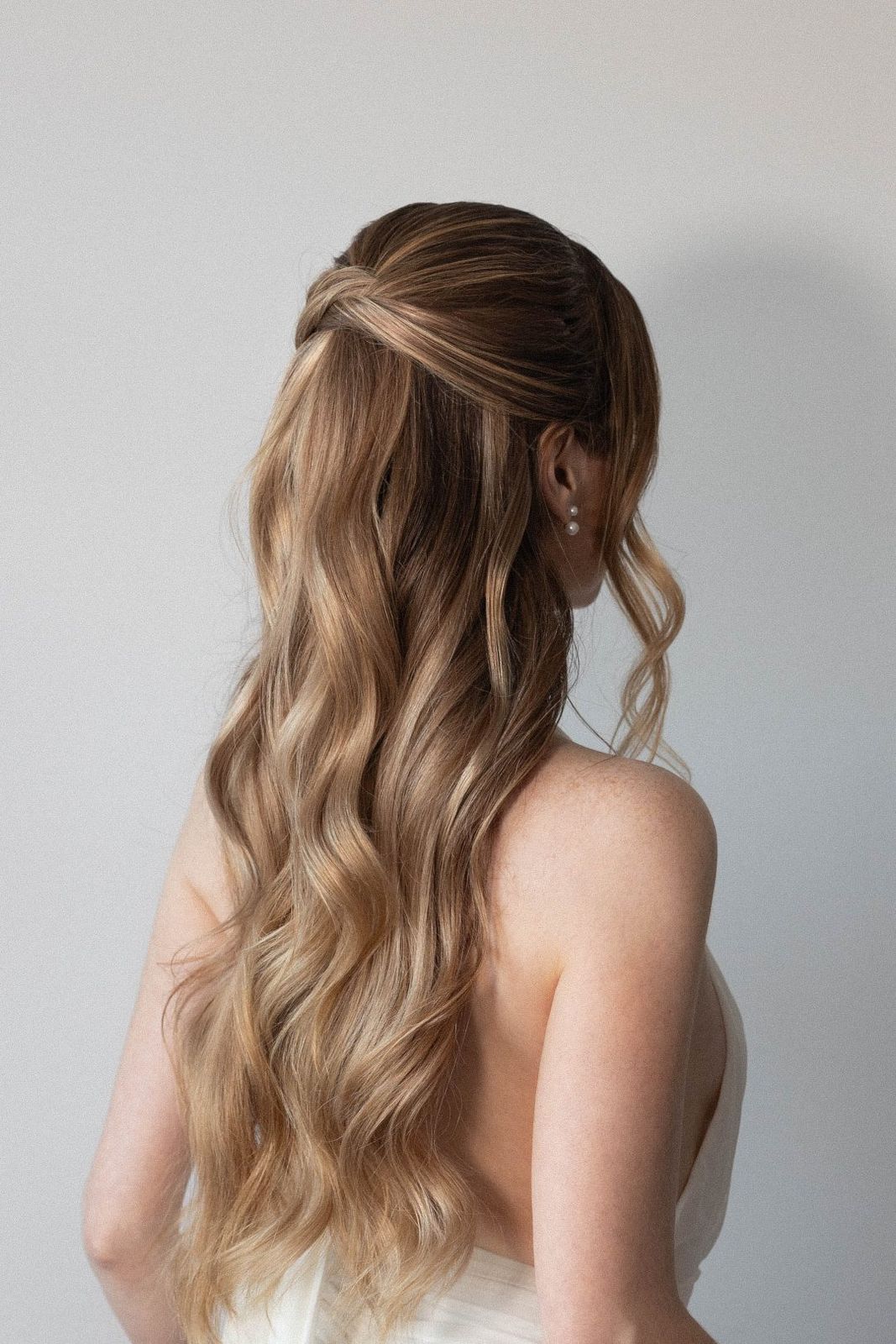 Twisted Crown Half Up Waves Twisted Crown Half Up Waves — Heatless Hairstyles 2027