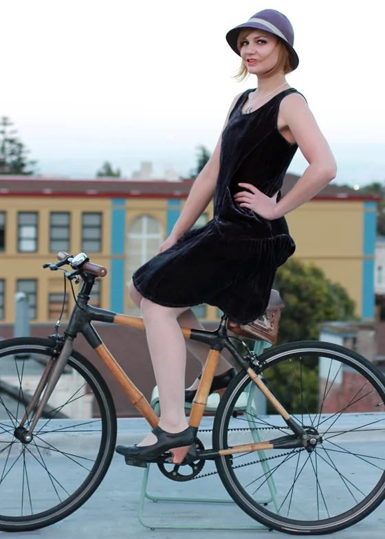 Black Velvet Drop-Waist Dress with Cloche Hat — Gatsby Outfits 2027