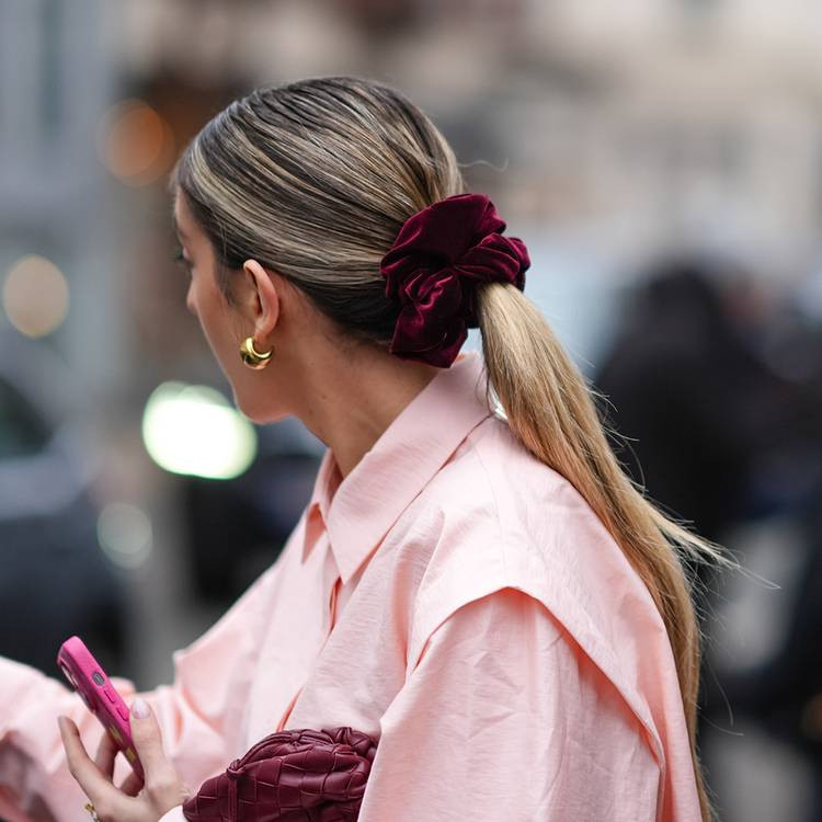 Blonde Ponytail With Velvet Scrunchie Blonde Ponytail With Velvet Scrunchie — Coquette Ponytail Hairstyles 2027