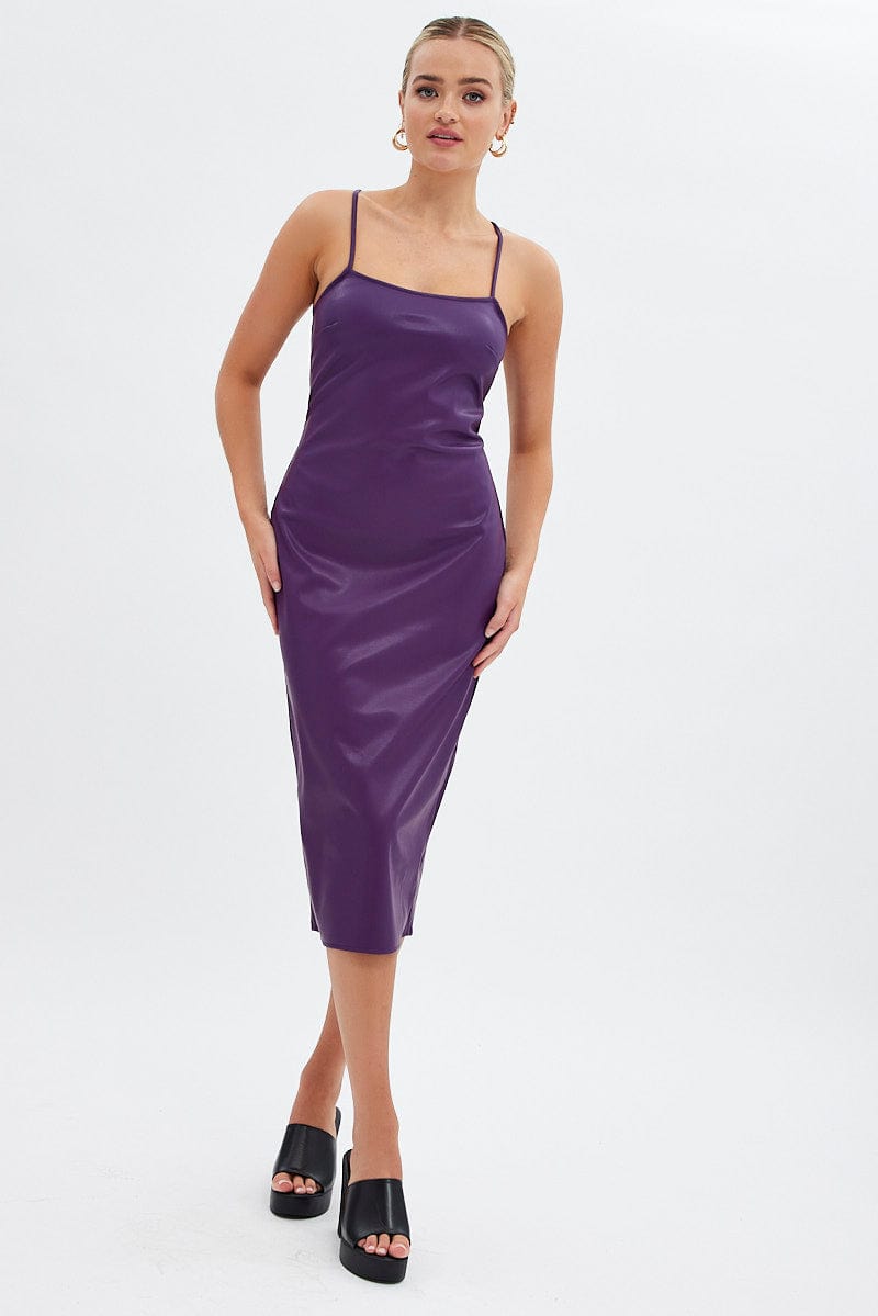 Elegant Purple Faux Leather Midi Dress for Evenings Elegant Purple Faux Leather Midi Dress for Evenings — Purple Leather Outfits 2027