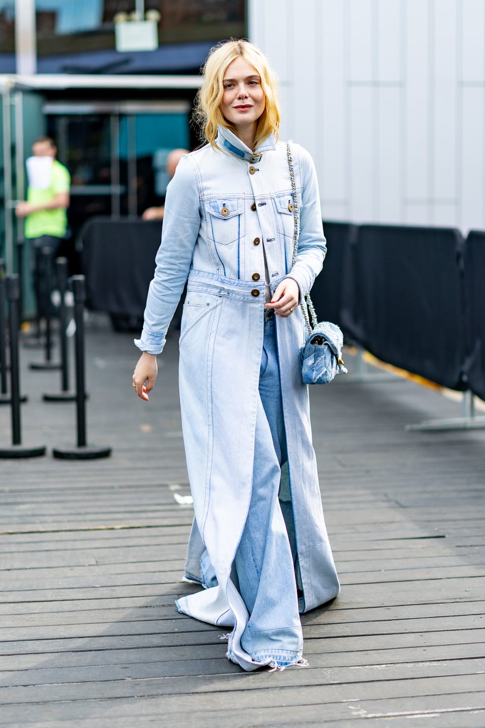 Monochromatic Light Blue Wide-Leg Jeans and Matching Denim Maxi Coat Monochromatic Light Blue Wide-Leg Jeans and Matching Denim Maxi Coat — Spring Outfits 2027 with Jeans