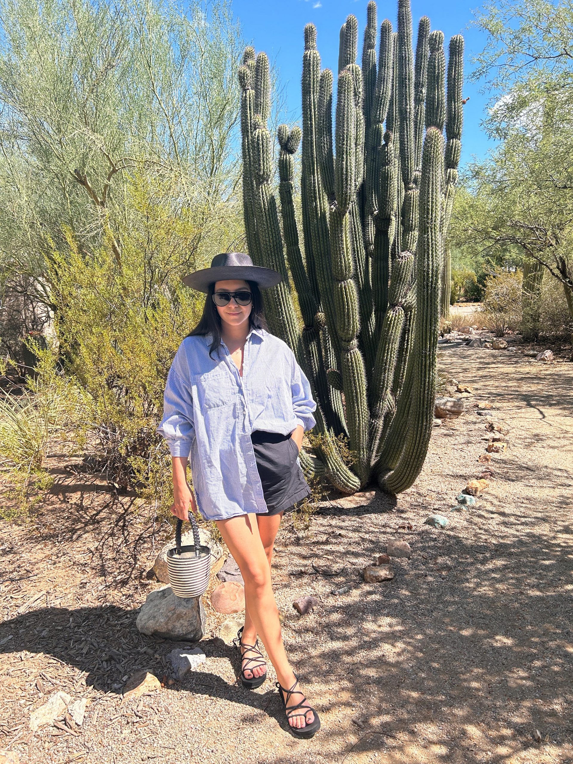 Oversized Striped Shirt for Desert Exploration Oversized Striped Shirt for Desert Exploration — Arizona Outfits 2027