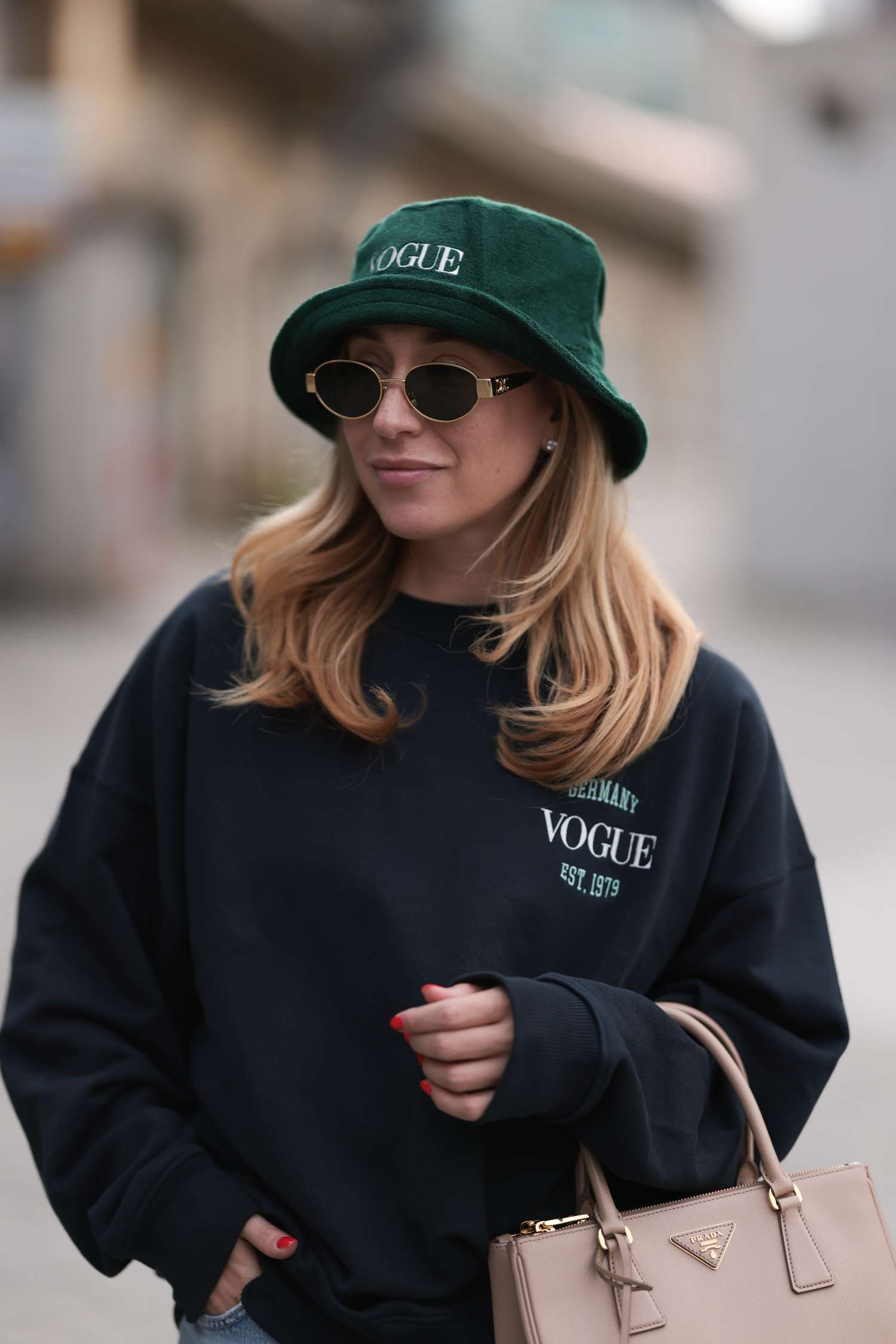 Shoulder Length Wavy Fine Honey Blonde With Bangs — Bucket Hat Hairstyles 2027
