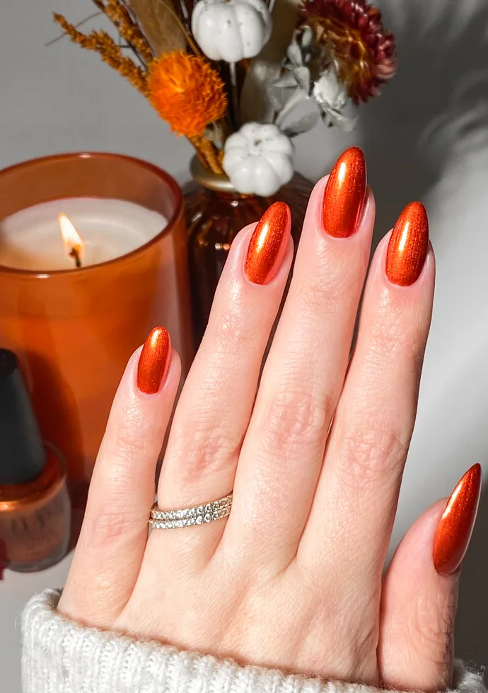 Visual Idea — The Intense Shimmer Catches The Light — Thanksgiving Nails 2026