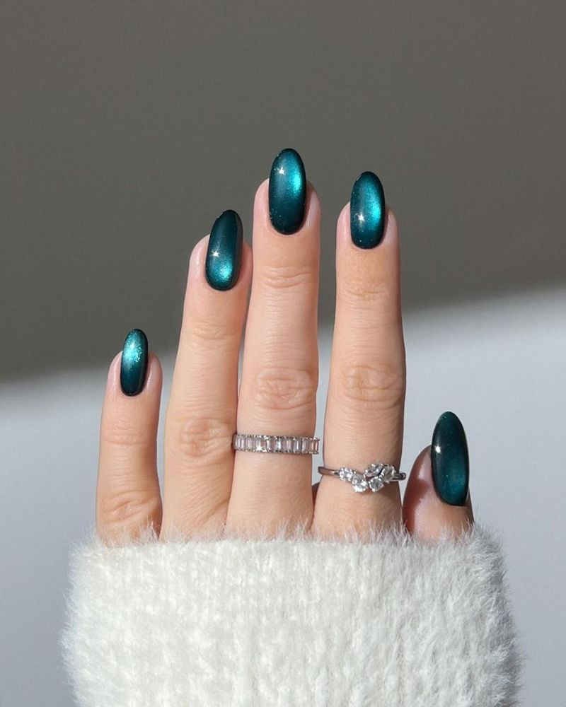 Teal Green Cat-Eye Shimmer Teal Green Cat-Eye Shimmer — Winter Gel Nail Colors 2027
