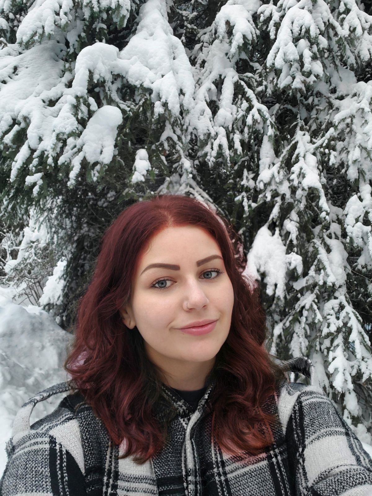 Deep Cool Red Waves Deep Cool Red Waves — True Winter Hair Color 2027