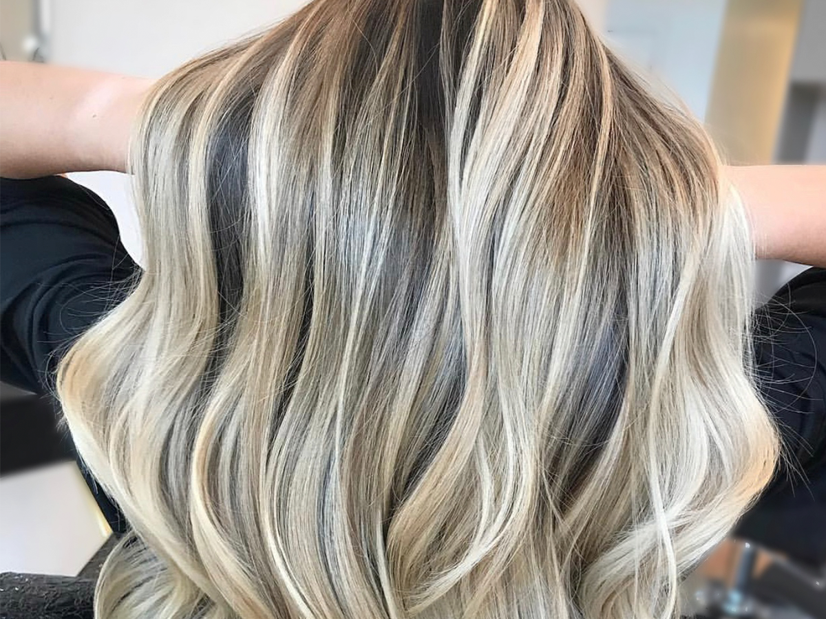 Shoulder Golden Blonde Balayage Shoulder Golden Blonde Balayage — Blonde Balayage 2027