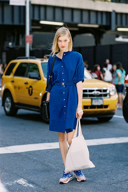 Collared Shirt Dress with Colorful Sneakers for a Casual Day Collared Shirt Dress with Colorful Sneakers for a Casual Day — Sporty Chic Outfits 2027
