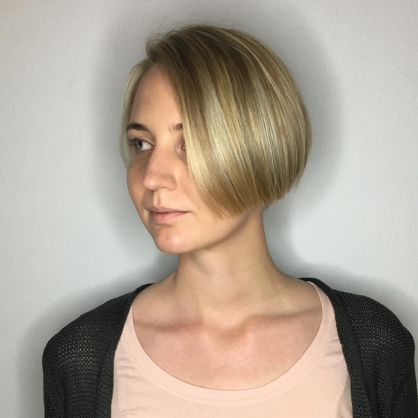 Blonde Bob With Blunt Bangs Blonde Bob With Blunt Bangs — Asymmetrical Bob 2027