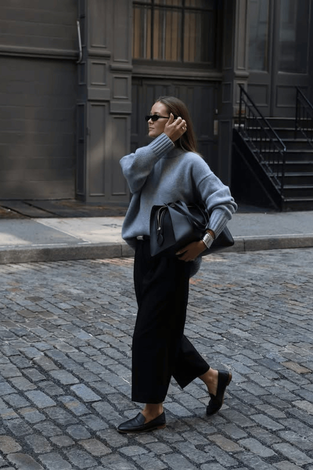 Oversized Light Blue Sweater for Cozy Chic Oversized Light Blue Sweater for Cozy Chic — Chilly Spring Outfits 2027