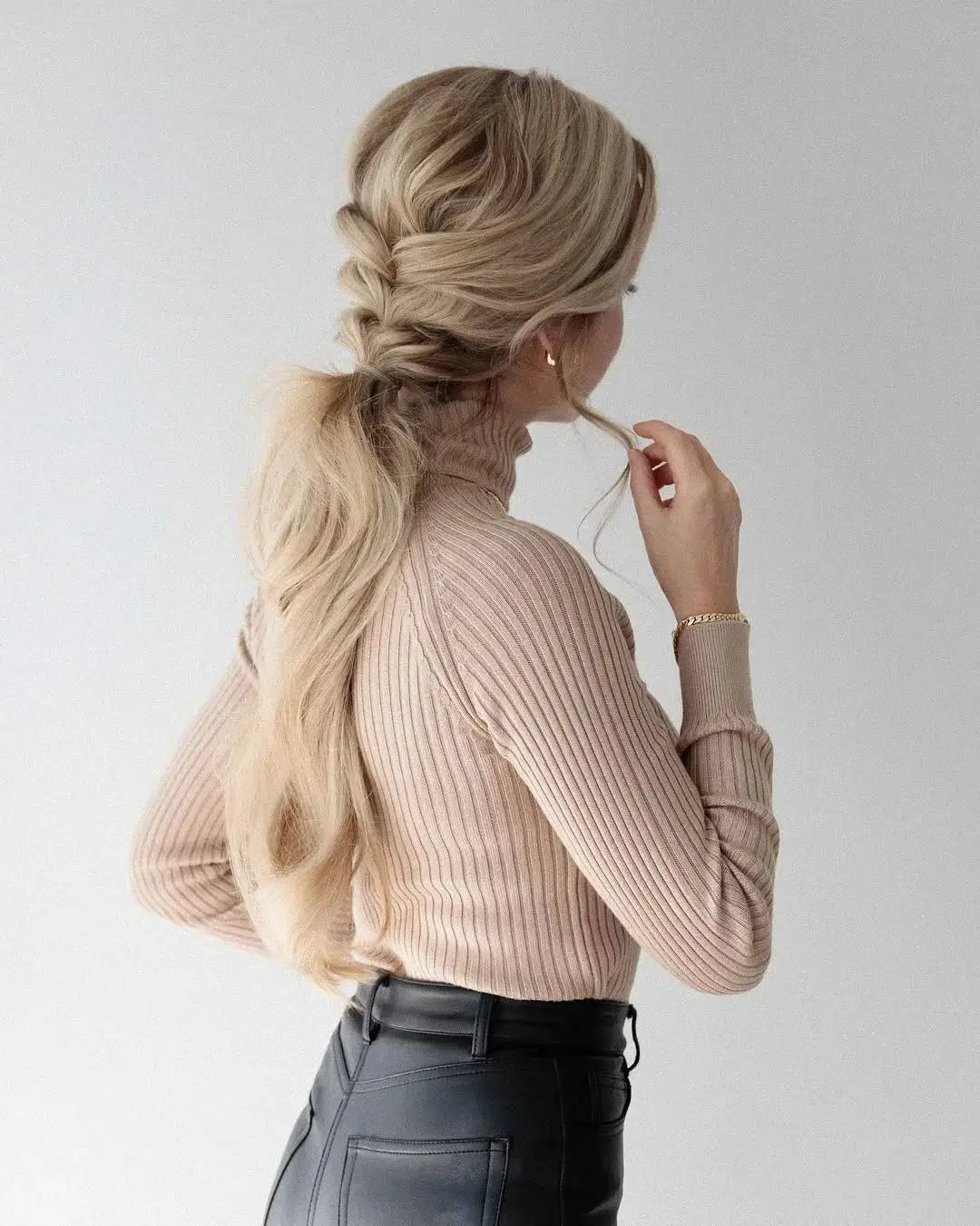 Mid-Back Ash Blonde Fishtail Braid Ponytail Mid-Back Ash Blonde Fishtail Braid Ponytail — Hairstyles 2027 for College