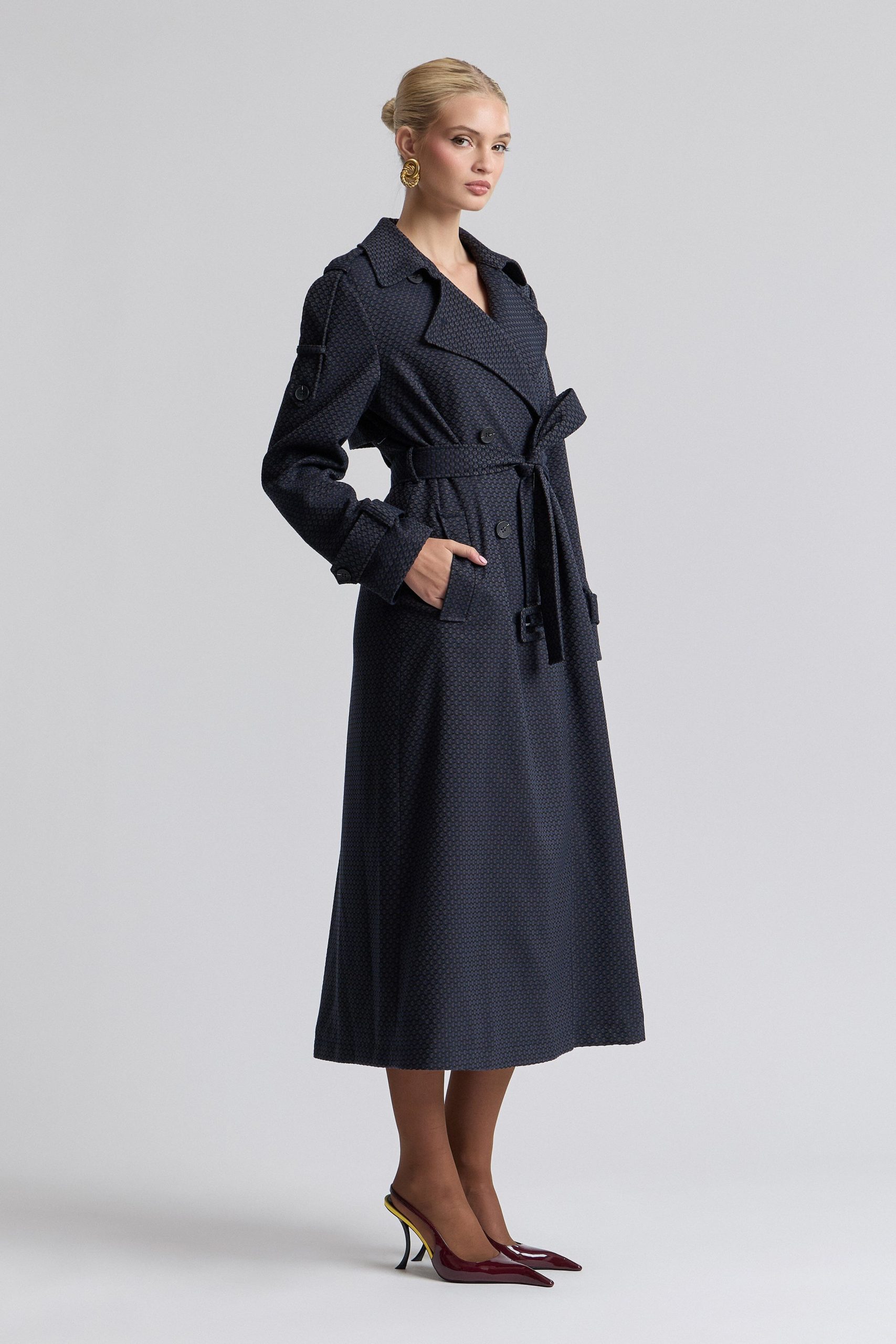 Street Style Essential: Classic Trench Over a Little Black Dress Street Style Essential: Classic Trench Over a Little Black Dress — Trench Coats 2027