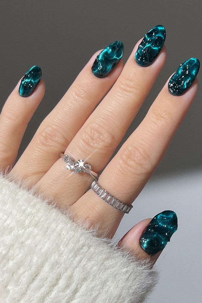 Deep Teal Cat-Eye Almond Nails Deep Teal Cat-Eye Almond Nails — Swim Nails Team Colors 2027