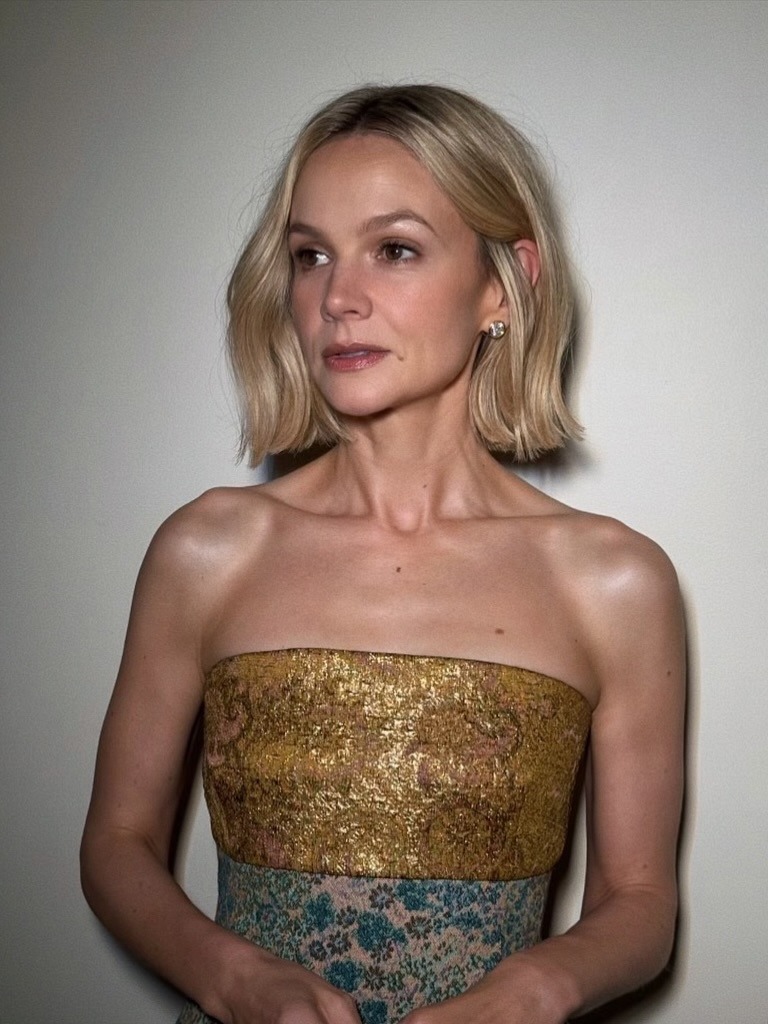 Light Blonde Visual Idea — Wavy Bob 2027