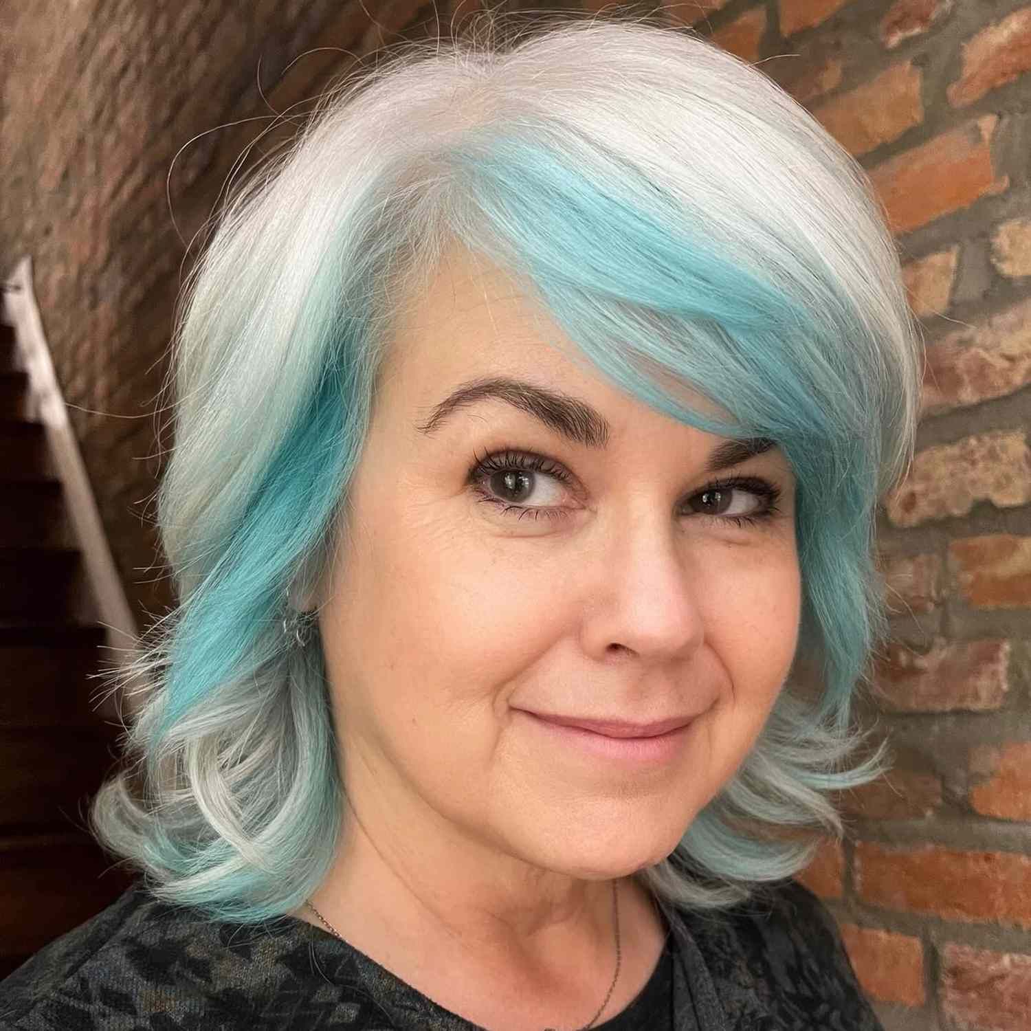 Collarbone Lob with Sky Blue Face-Framing Highlights Collarbone Lob with Sky Blue Face-Framing Highlights — Sky Blue Hair 2027