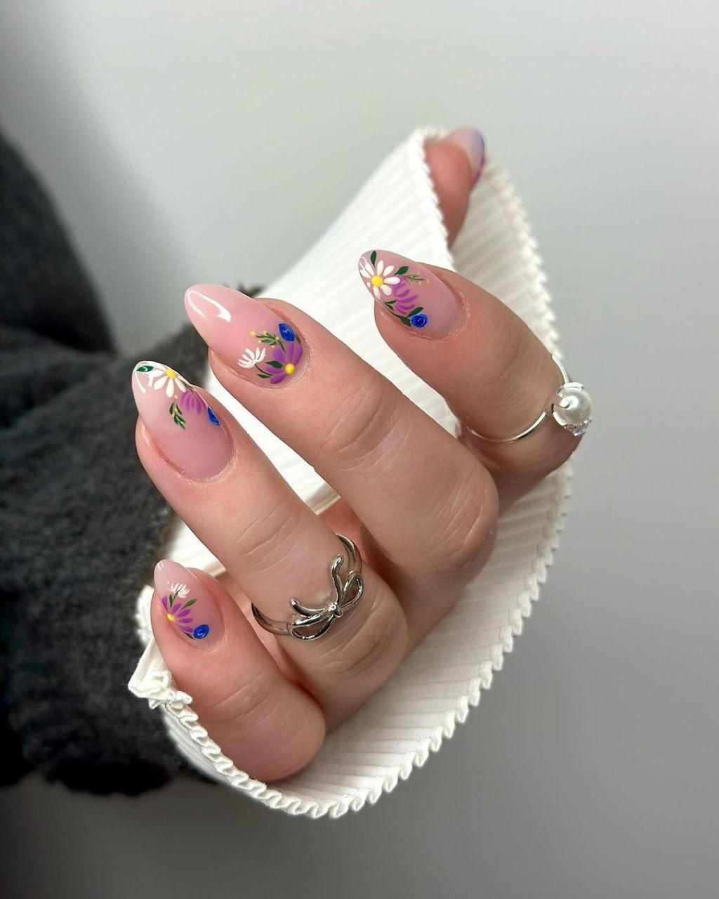 Spring Visual Idea Spring Visual Idea — Flower Nails 2027