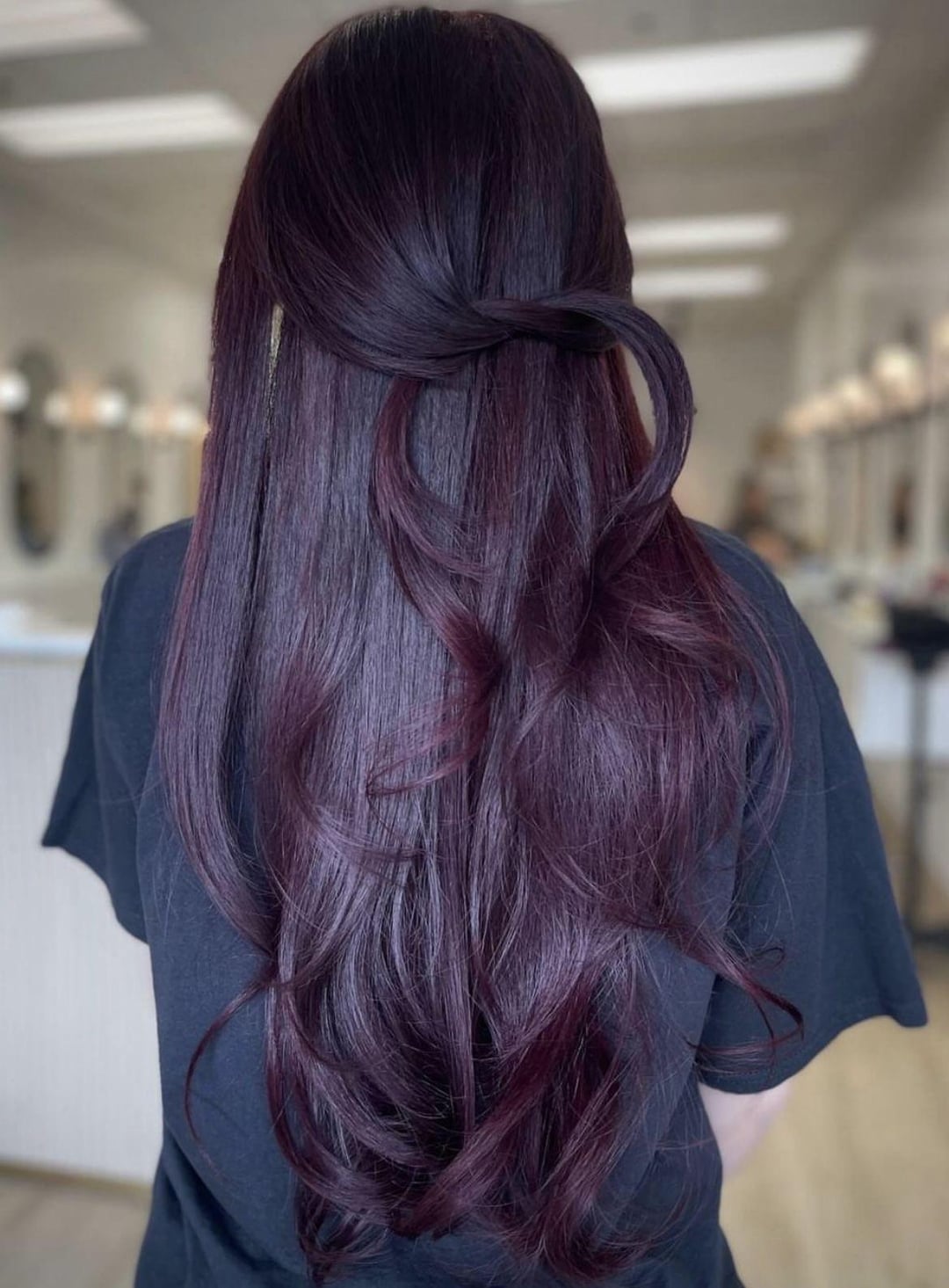 Half-Up Waves With Plum Highlights Half-Up Waves With Plum Highlights — Plum Hair 2027