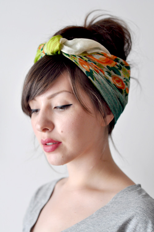 Chin Length Messy Bun With Headband Chin Length Messy Bun With Headband — Scarf Hairstyles 2027
