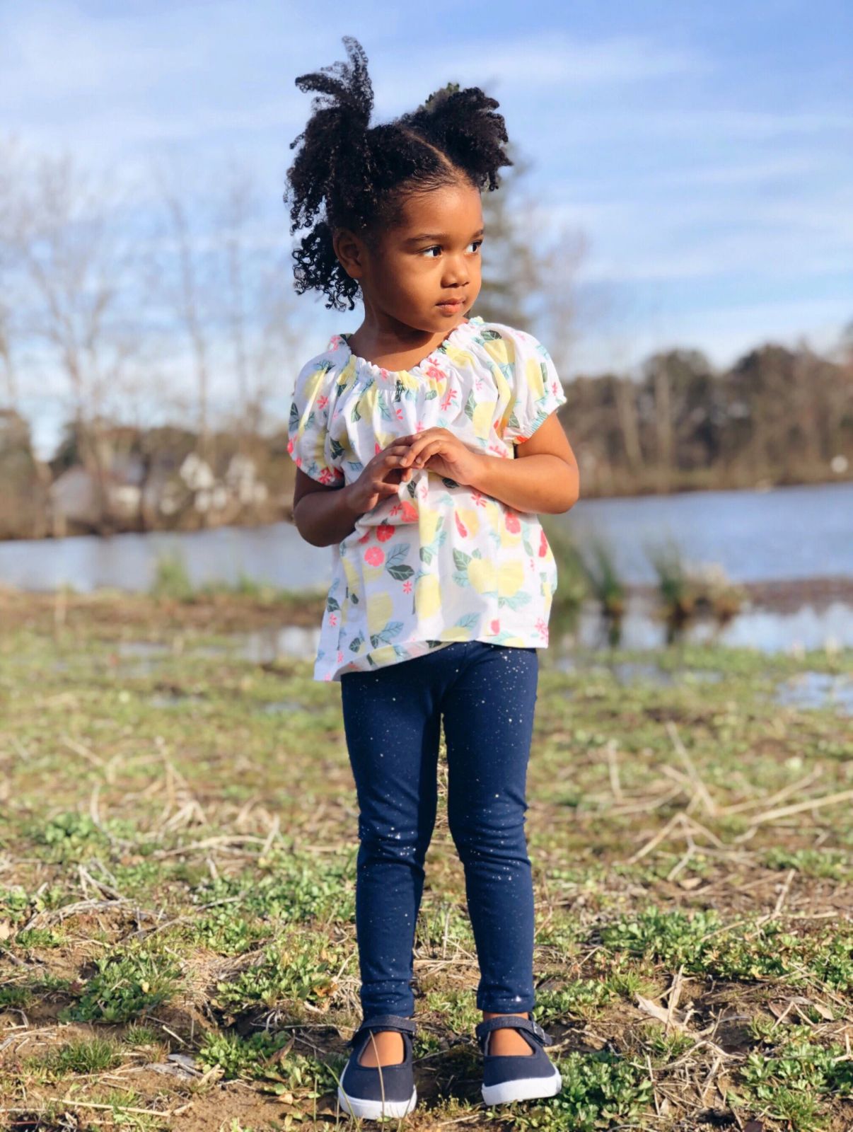 White Printed T-Shirt Navy Leggings Outfit Idea White Printed T-Shirt Navy Leggings Outfit Idea — Toddler Girl Outfits 2027