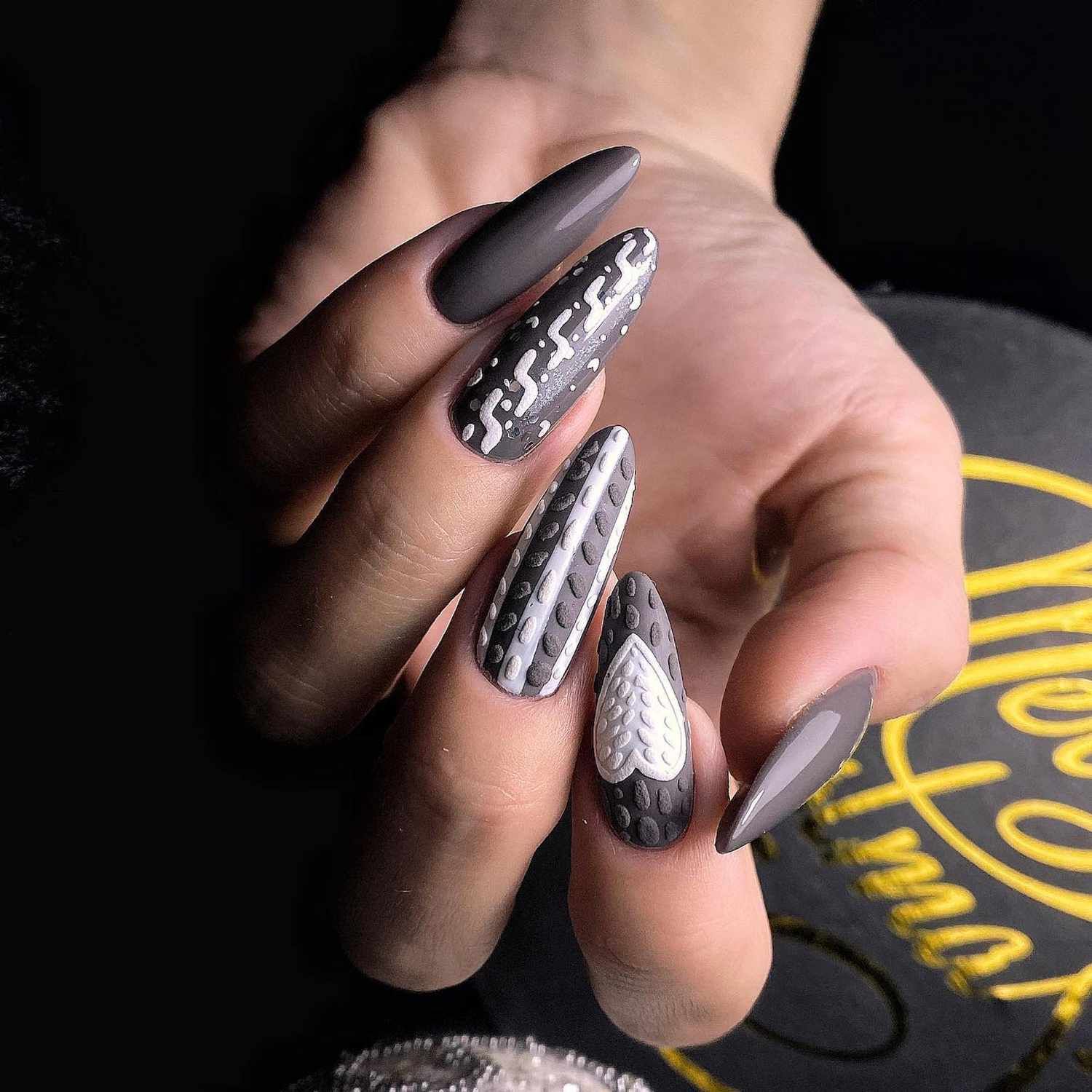 Dark Grey Knit Fair Isle Stiletto Nails Dark Grey Knit Fair Isle Stiletto Nails — Sweater Weather Nails 2027