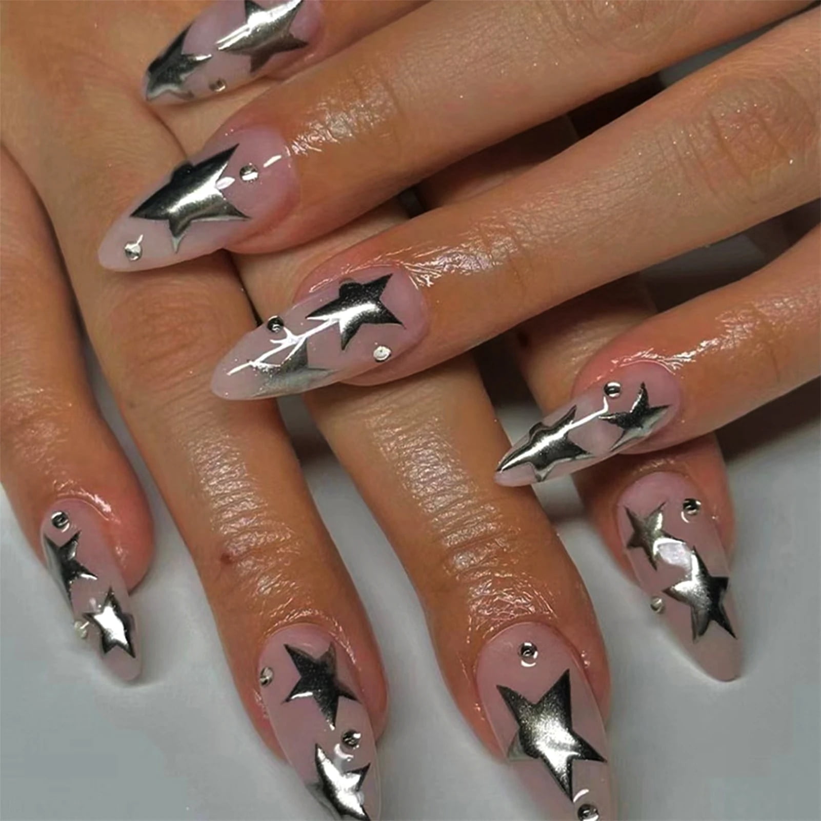 Silver Star Decals and Rhinestone Stilettos Silver Star Decals and Rhinestone Stilettos — Silver Nails 2027