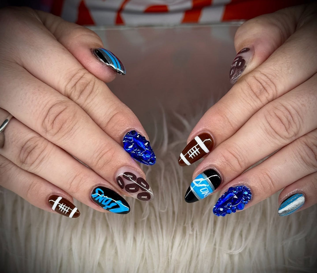 3D Footballs & Logos Almonds 3D Footballs & Logos Almonds — Football Nails 2026
