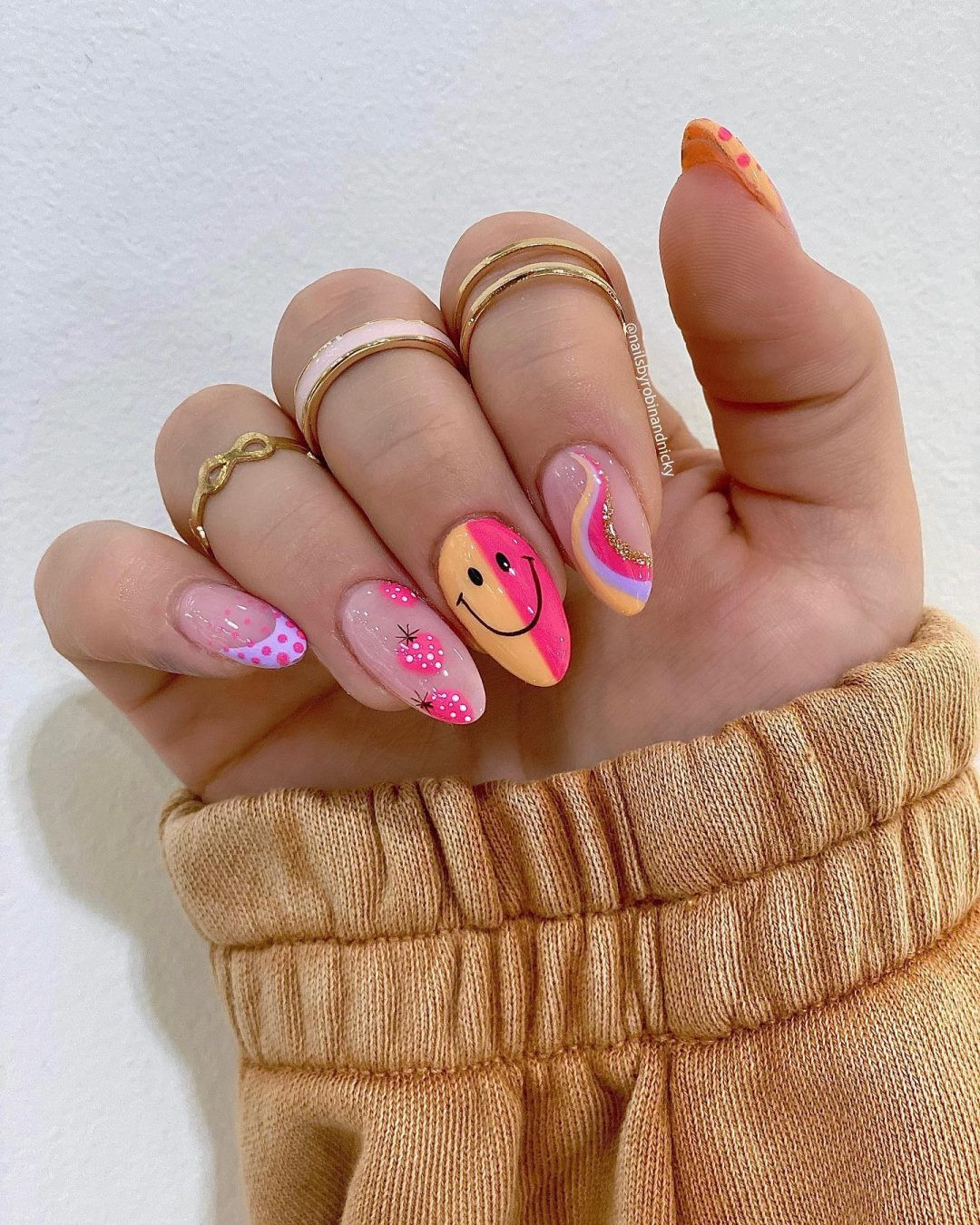 Pink Flower Smiley Face Nails Pink Flower Smiley Face Nails — Pink Smiley Face Nails 2027