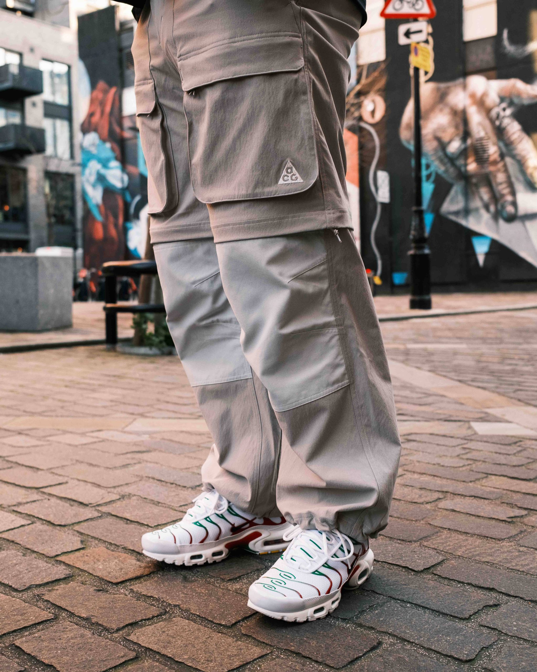 Streetwear Focus on Cargo Pants and Sneakers Streetwear Focus on Cargo Pants and Sneakers — Nike Outfits 2027