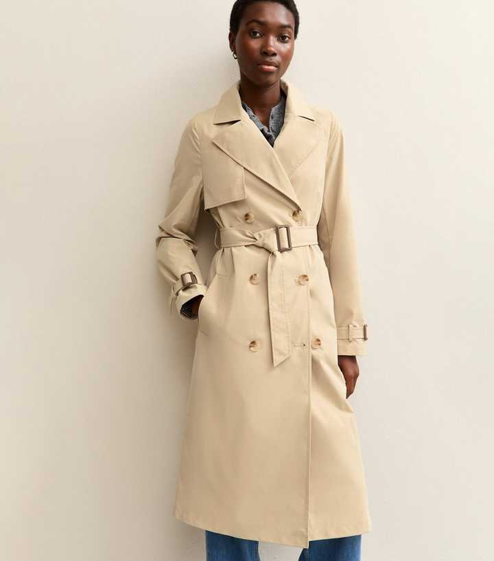 Double-Breasted Chic: Beige Trench with Patterned Shirt Double-Breasted Chic: Beige Trench with Patterned Shirt — Trench Coats 2027