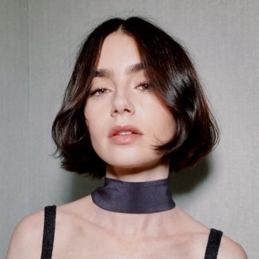 Textured Wavy Bob With Lived-In Look Textured Wavy Bob With Lived-In Look — Classic Bob 2027
