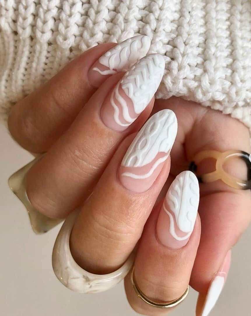 Glossy Glitter Visual Idea — Christmas Sweater Nails 2026