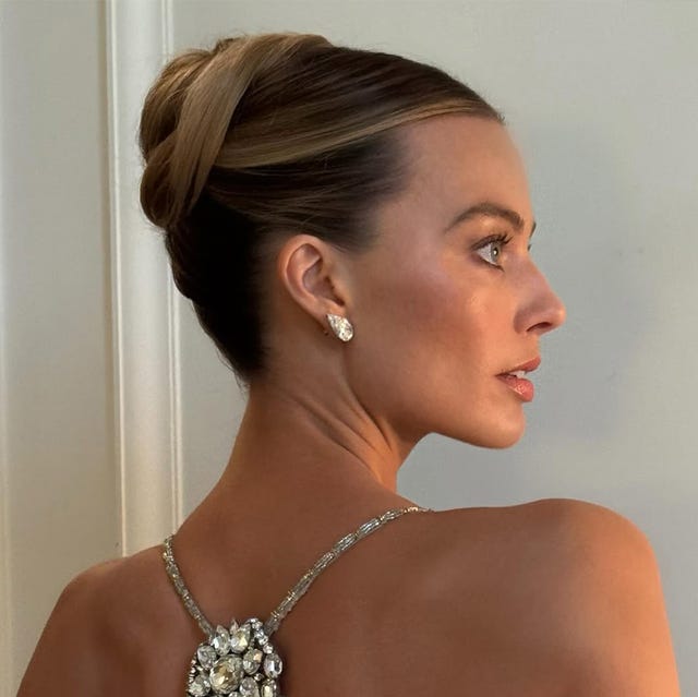 Medium-Back Visual Idea Medium-Back Visual Idea — Formal Hairstyles 2027