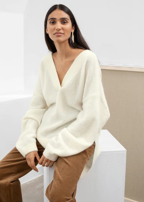 Cream Oversized Sweater with Corduroy Trousers for Casual Work Cream Oversized Sweater with Corduroy Trousers for Casual Work — Zoom Outfits 2027