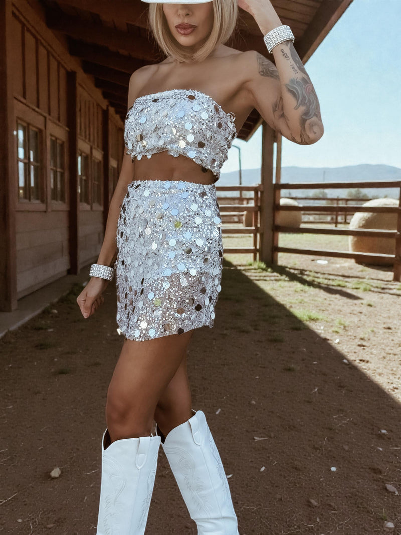 Silver Sequin Fringe Set for Festivals — Silver Outfits 2027