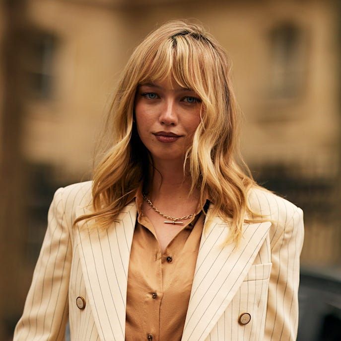 Collarbone Visual Idea — Fall Haircut Trends 2026