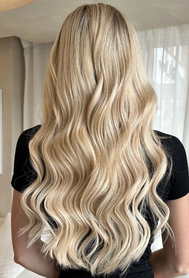 No Bangs Visual Idea — Blonde Wavy Hair 2027